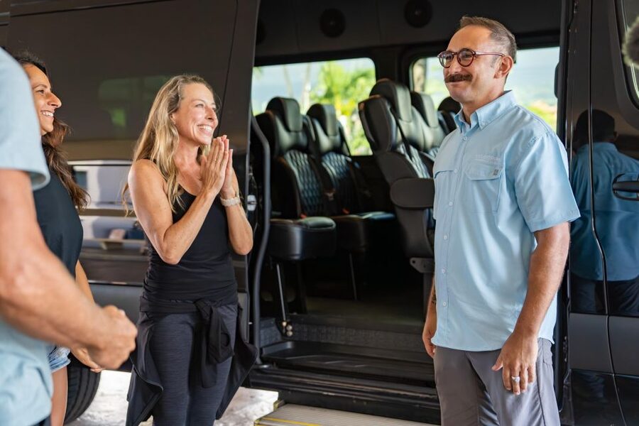 Hawaii: Big Island Volcanoes Day Tour with Dinner and Pickup - The guides make or break a long day