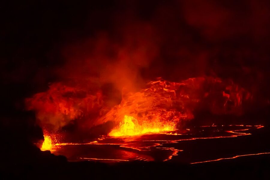 Hawaii: Big Island Volcanoes Day Tour with Dinner and Pickup - Kona coffee country begins the day