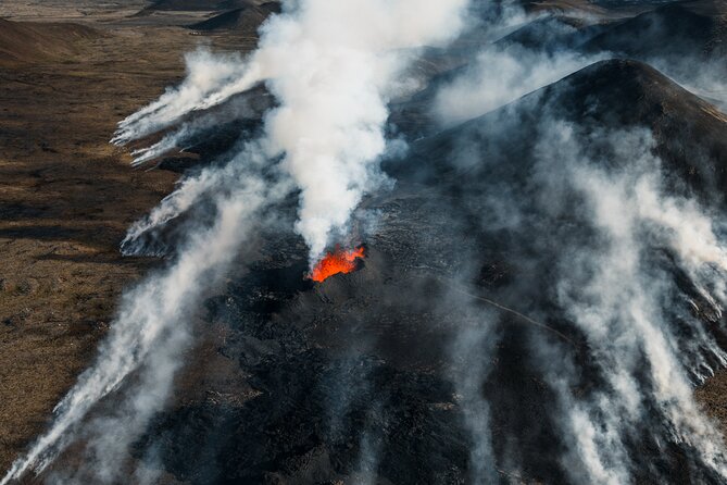 Helicopter Tour Over Iceland’s Reykjanes Volcano Eruption Site - What the 35 to 45 minutes actually feel like