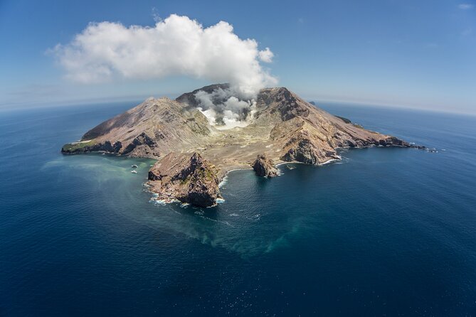 Helicopter White Island / Mount Tarawera 'Volcanic Extremes' - Why These Two Volcanoes Make Such a Strong Pair