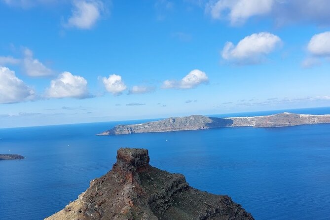 Hiking activity through the volcanic land of wonder - Imerovigli, the island’s high lookout point