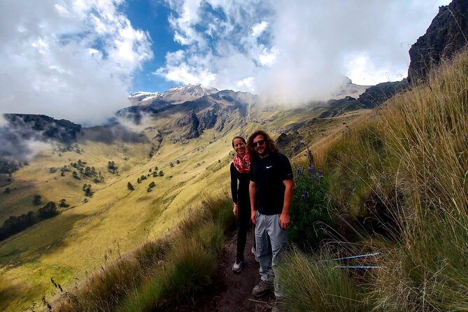 Hiking in Iztaccihuatl Volcano - What the seven-hour walk feels like