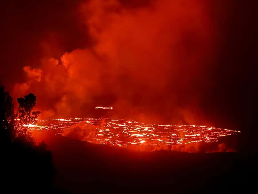 Hilo: Akaka Falls, Volcanoes, and Onomea Bay Guided Tour - Who should book this tour?