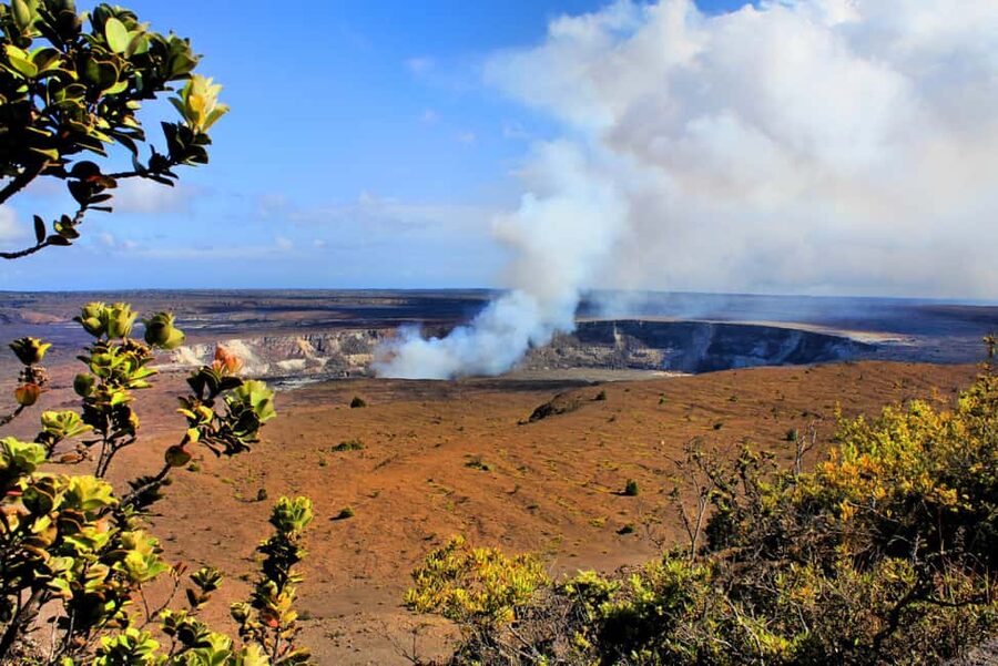 Hilo: Kilauea Fissure 8 Hiking, Volcanoes and Waterfalls - Entering Hawai‘i Volcanoes National Park
