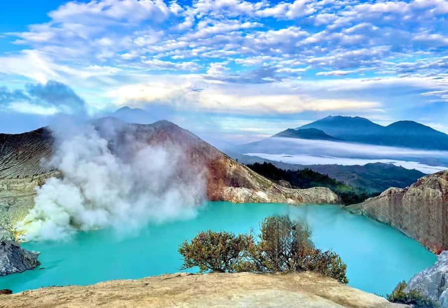 Ijen Crater Blue Fire Night Hike - Why Ijen Crater is worth the sleepless night