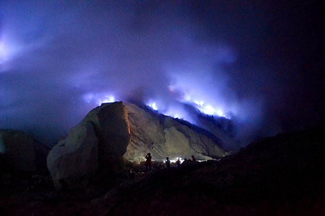 Ijen Crater Sharing Tour - Why Ijen is worth a sleepless night