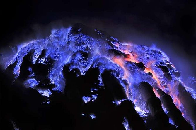 Ijen Crater Tour - The Turquoise Lake and Crater Rim View