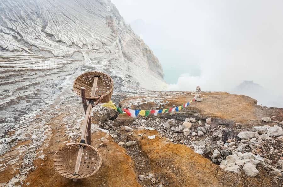 Ijen Private Guided Tour with Sunrise from Bali or West Java - Why Mount Ijen feels different from an ordinary sunrise trip
