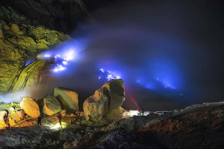 Ijen Private Guided Tour with Sunrise from Bali or West Java - From Gilimanuk Harbour to the Ijen trailhead