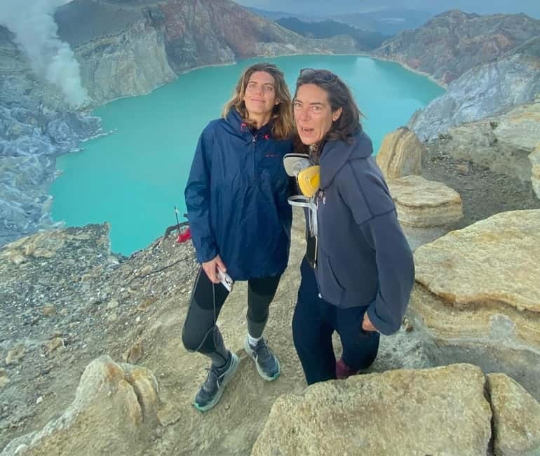 Ijen Volcano Midnight Hike with Blue Fire & Guide (SHARING) - What the $20 price really covers