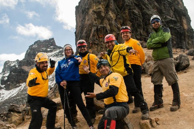 Iztaccihuatl Volcano Hike with an Alpinist - A 6:20 a.m. start from central Mexico City