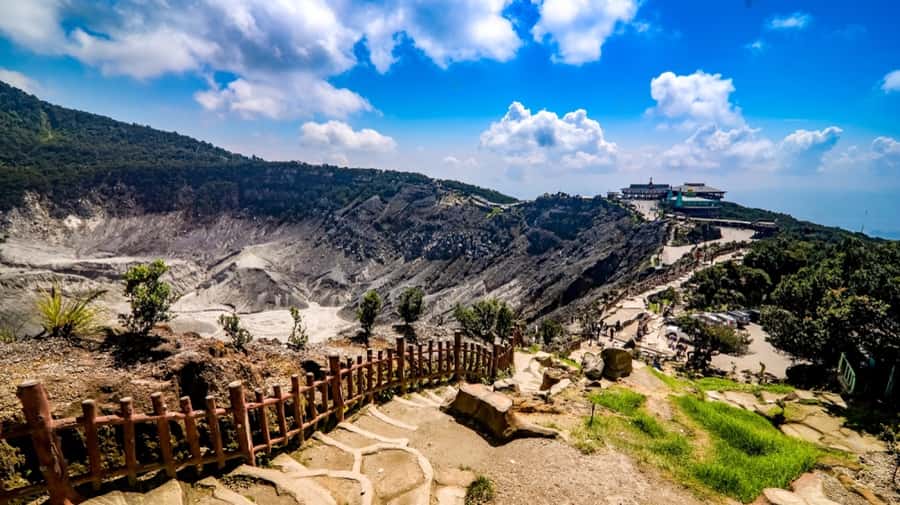 Jakarta: Bandung Volcano Day Tour - The road from Jakarta to Bandung