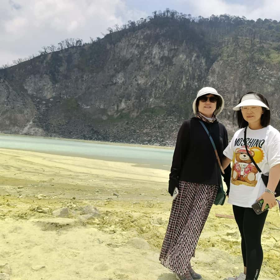 Jakarta Tour: White Crater, Pinisi Resto , Hotspring - What the $119 price really covers