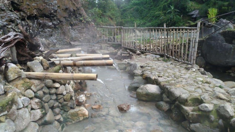 Jakarta: Volcano, Suspension Bridge, and Hot Spring Tour - The four-hour ride from Jakarta