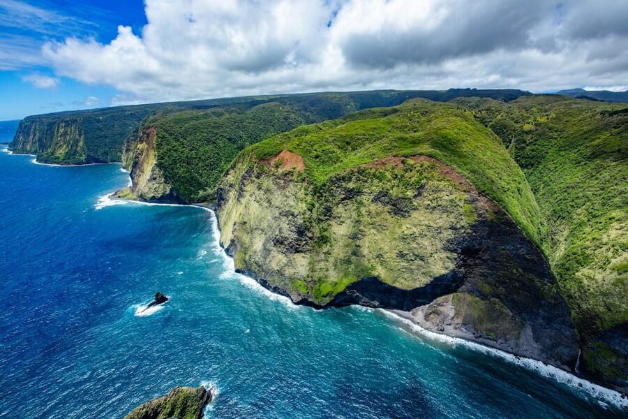 Kailua-Kona: Kohala, Volcanoes and Waterfall Helicopter Tour - What the guiding adds to the flight