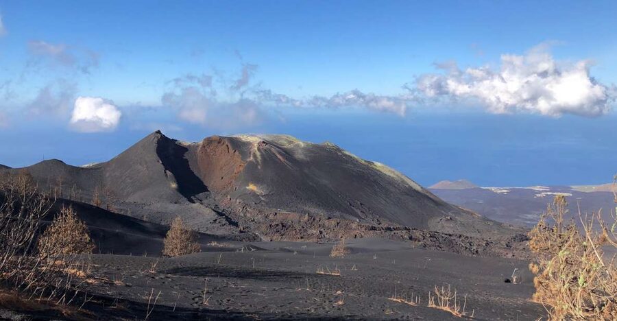 La Palma: Guided Tour to Tajogaite Volcano with Transfer - Puerto de Tazacorte and the new lava delta