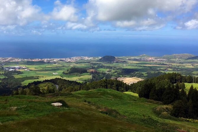 Lagoa do Fogo: Biologist-guided Volcano Geo Tour +hotsprings bath - Key points at a glance