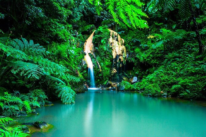 Lagoa do Fogo Volcano and Caldeira Velha Hot Springs - Santa Barbara and Ribeira Grande for Coast and Lunch