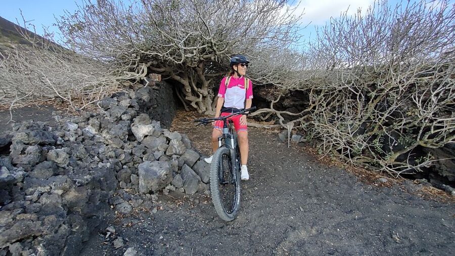 Lanzarote: Guided ebike tours of the Timanfaya volcanoes - Why this is a good way to see Timanfaya