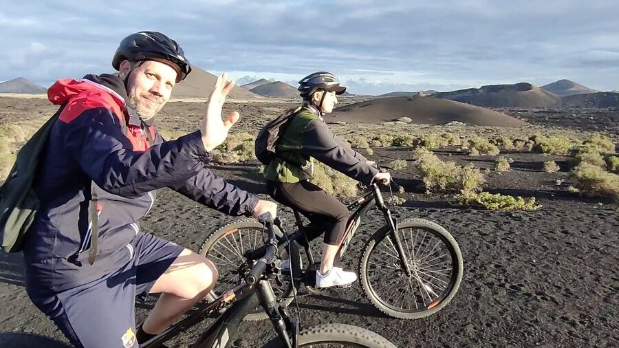 Lanzarote: Guided ebike tours of the Timanfaya volcanoes - Pickup, timing, and group size