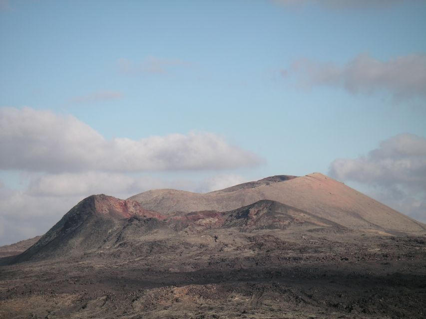 Lanzarote: Guided Volcano Hike with Transfers - Snacks, water, and what you should bring