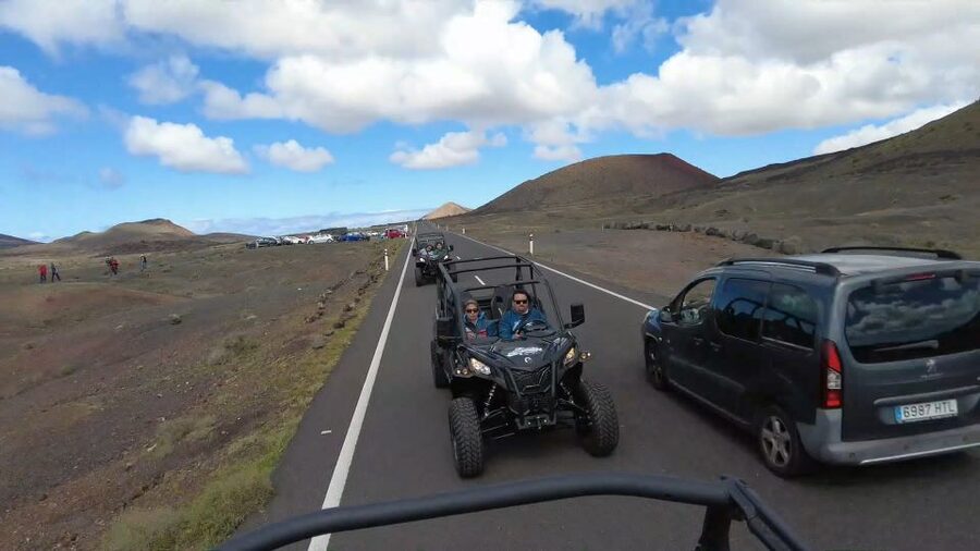 Lanzarote: Mix tour Guided Buggy Volcano Tour 4 or 6 seater - Group size, transfers, and timing