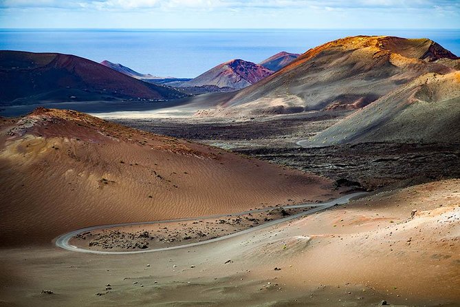 Lanzarote Short South Tour with Timanfaya Volcano Entrance - The camel station and the optional 35-minute ride