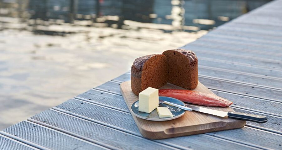 Laugarvatn Fontana: Geothermal Bread-Baking Experience - Seeing the geothermal ground up close