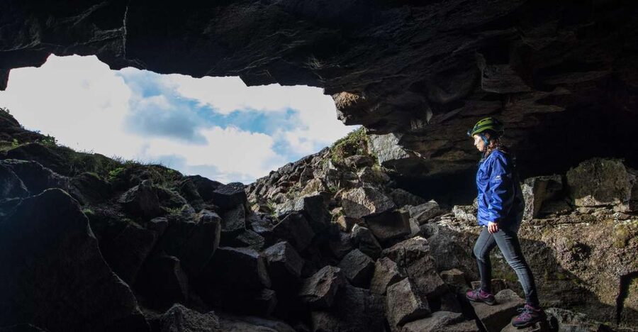 Leidarendi Cave: Lava Tunnel Caving from Reykjavik - Best time of year for the cave