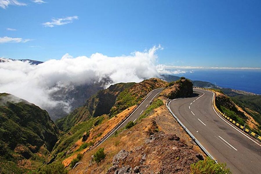 Madeira: West Tour with Porto Moniz and Volcanic Pools - Guides, transport, and the real value