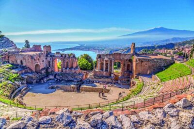 Malta: Mount Etna and Taormina Guided Day Trip by Catamaran
