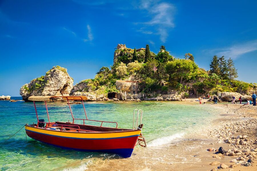 Malta: Mount Etna and Taormina Guided Day Trip by Catamaran - The long ride to Taormina