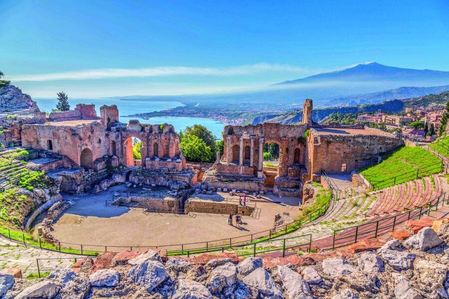 Malta: Mount Etna and Taormina Guided Day Trip by Catamaran - Climbing toward Mount Etna