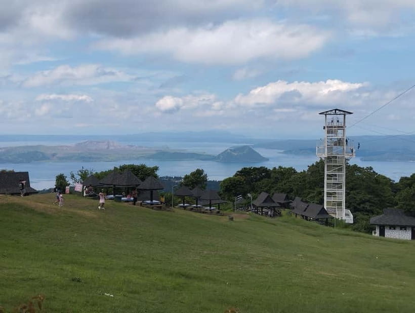 Manila: Private Tagaytay Highlands and Taal Volcano Tour - Is $105 per person good value?