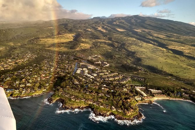 Maui Circle Island-PRIVATE-Air Tour for 2-5: Waterfalls & Lava! - Molokini Crater and Makena State Park