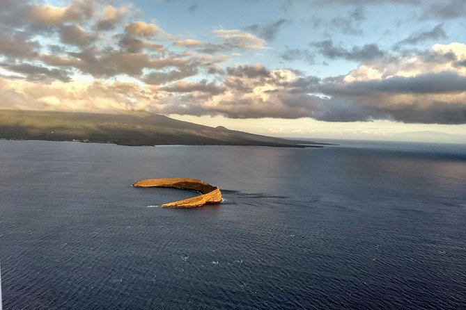 Maui Circle Island-PRIVATE-Air Tour for 2-5: Waterfalls & Lava! - The Hana coast and the Road to Hana
