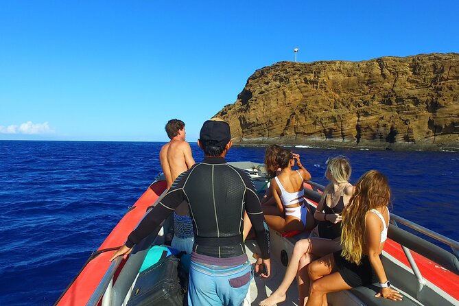 Maui: Molokini Crater and Turtle Town Snorkeling From Kihei - A small boat with a hands-on crew
