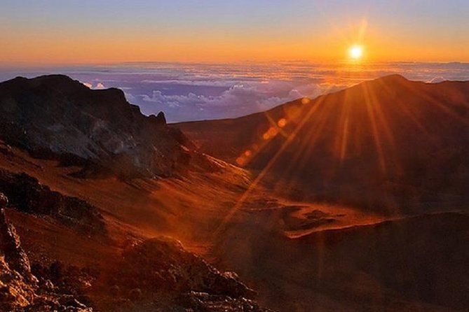 Maui-PRIVATE-Air Tour: Volcano Lava & Jungle Waterfalls (2-5 Max) - Is $380 per person a fair price?