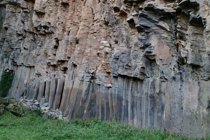 Medieval Villages & La Garrotxa Volcanic Zone Hiking. Small Group Tour - Castellfollit de la Roca on its basalt crag