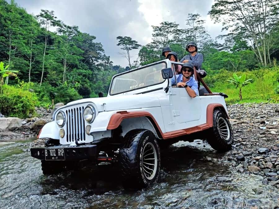 Merapi Volcano 4WD Jeep Tour and Kedung Kayang Waterfall - Who will enjoy this day most?