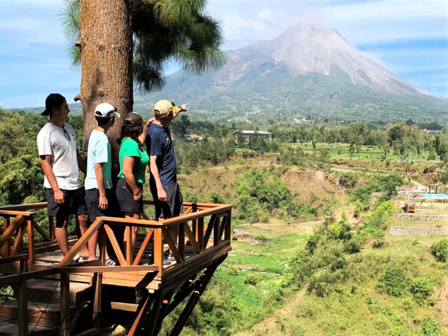 Merapi Volcano 4WD Jeep Tour and Kedung Kayang Waterfall - Lunch and the road to the volcano