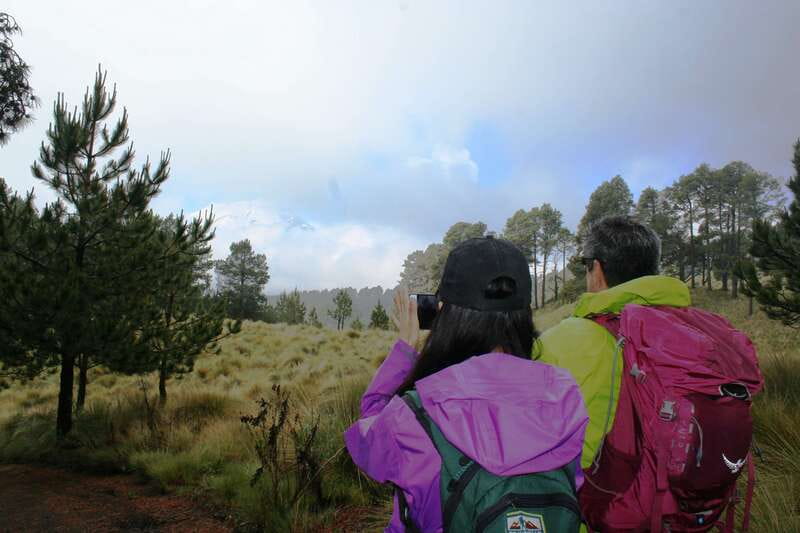 Mexico City: Guided Volcano Trek with Lunch - Leaving Mexico City for the volcanoes