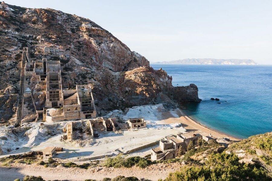 Milos: Geology & Volcano Half-Day Morning Tour - Five things to know before booking