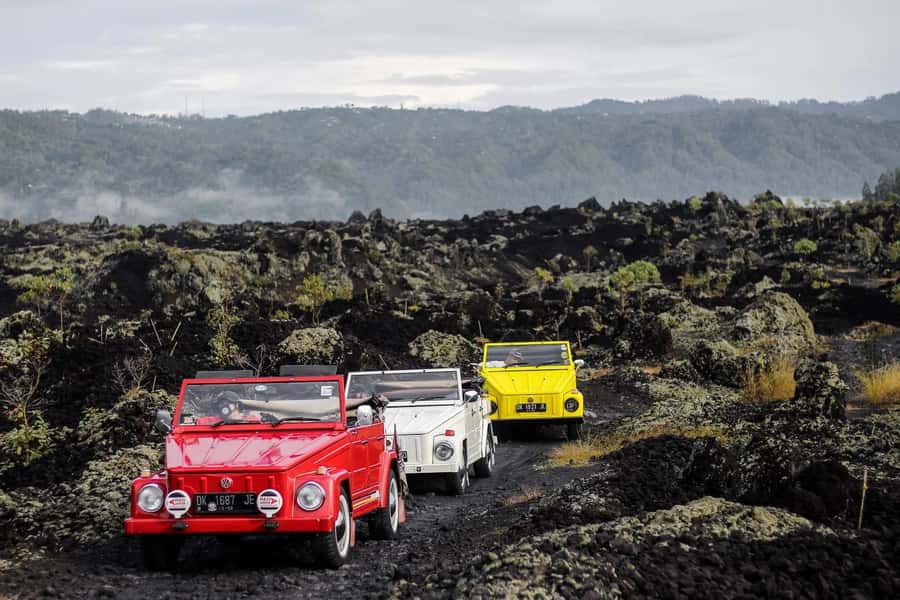 Mount Batur: Private Volkswagen Volcano Safari - Black lava by Volkswagen jeep