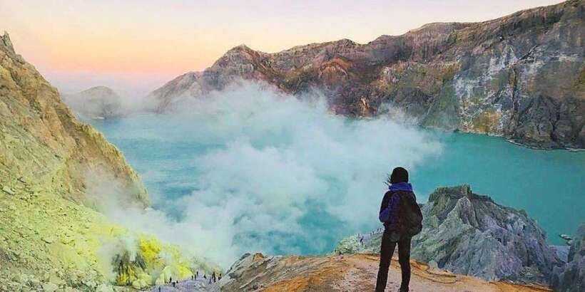 Mount Bromo and Ijen Crater Tour from Surabaya/ Malang - Two volcanoes in two days