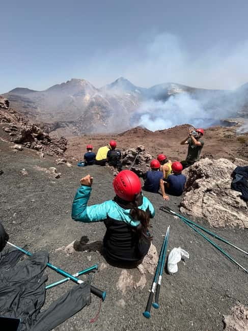 Mount Etna: Central Crater (3340mt.) with cable car and jeep - The return walk and cable car descent