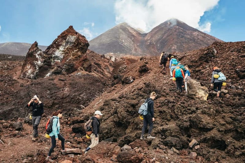 Mount Etna: Guided Trek 3,000 Meters to the Summit - Descending to 2,500 meters and taking lunch