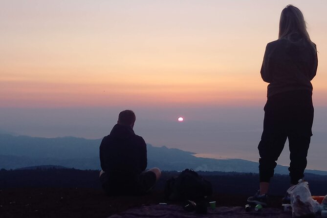 Mount Etna Sunset with sicilian tasting - Who will enjoy this Etna experience most