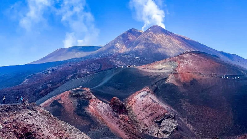 Mount Etna: Trek to 3000m with cable car and 4x4 - Key points before you book