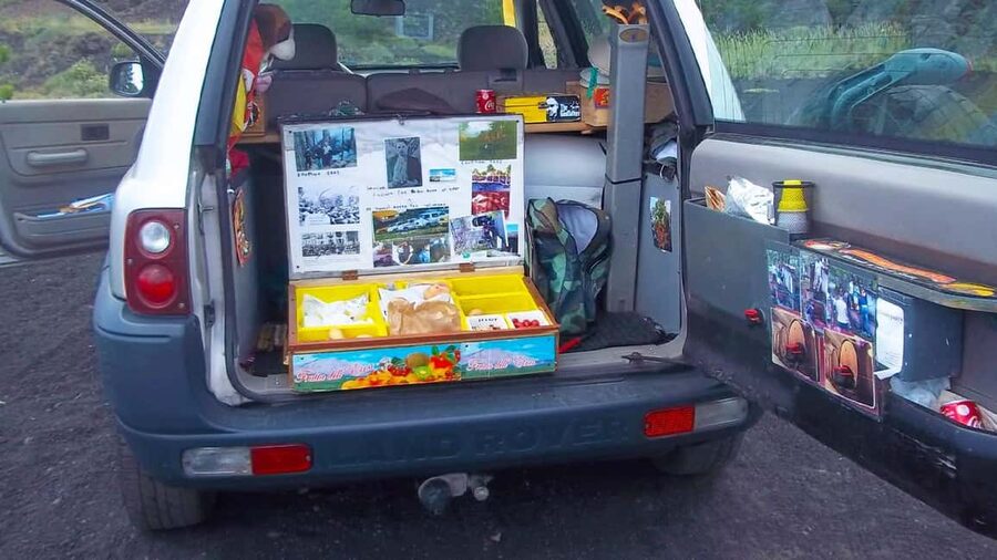 Mount Etna: trek with vintage car, tasting sicilian produtcs - What the guide adds to the experience
